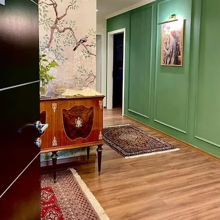 Novi's Luxury 2 * Gjirokastër