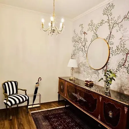 Appartamento Novi's Luxury 2 Gjirokastër