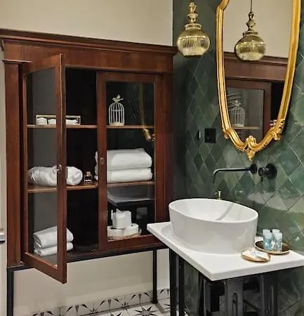 Novi's Luxury 2 Gjirokaster
