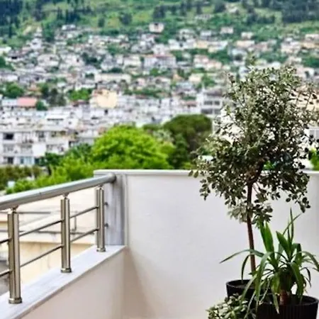 Novi's Luxury 2 * Gjirokastër