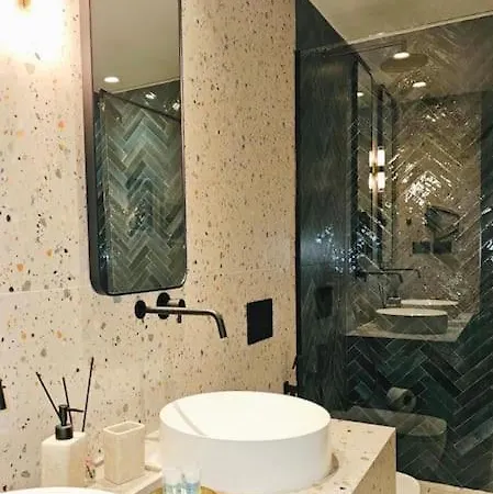 Novi's Luxury 2 Apartment